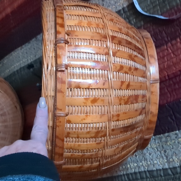 Large vintage woven Asian sewing basket - Picture 7 of 12
